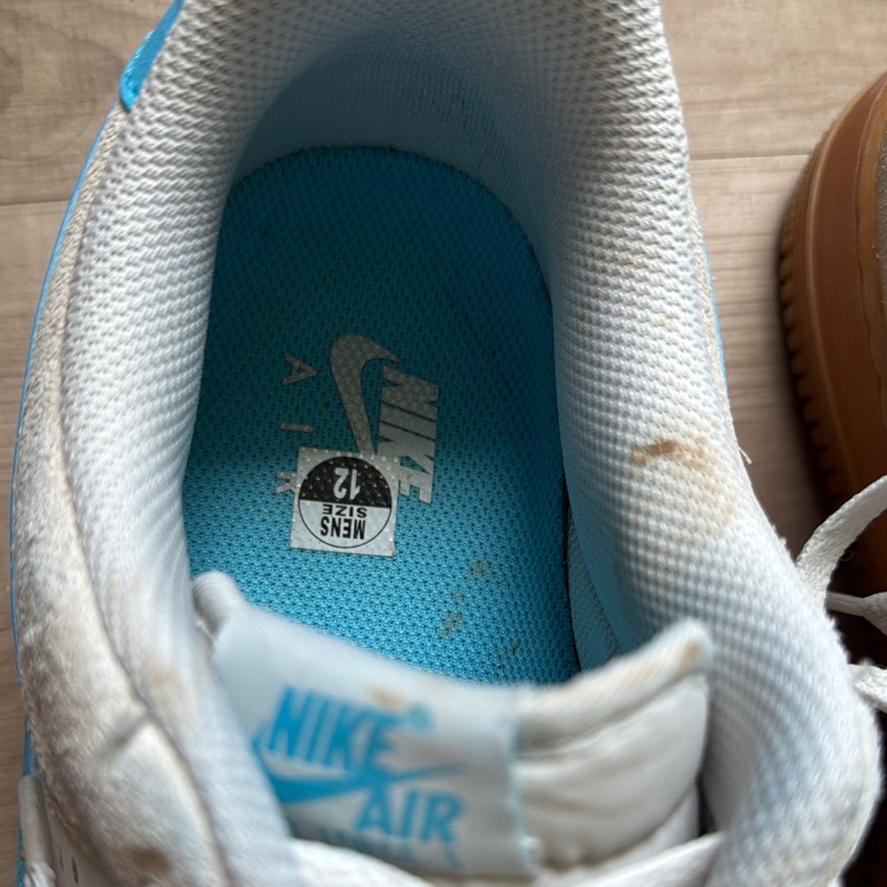 Nike Air White and Blue Sneakers with Brown Sole - Picture 2 of 7